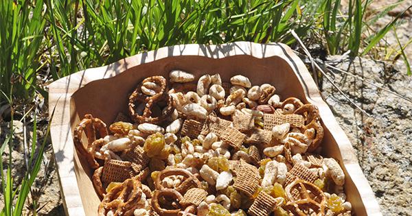 MedlinePlus: Do-It-Yourself Trail Mix