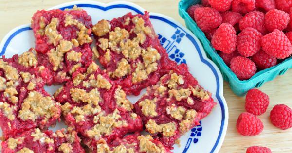 MedlinePlus: Raspberry Oatmeal Bars